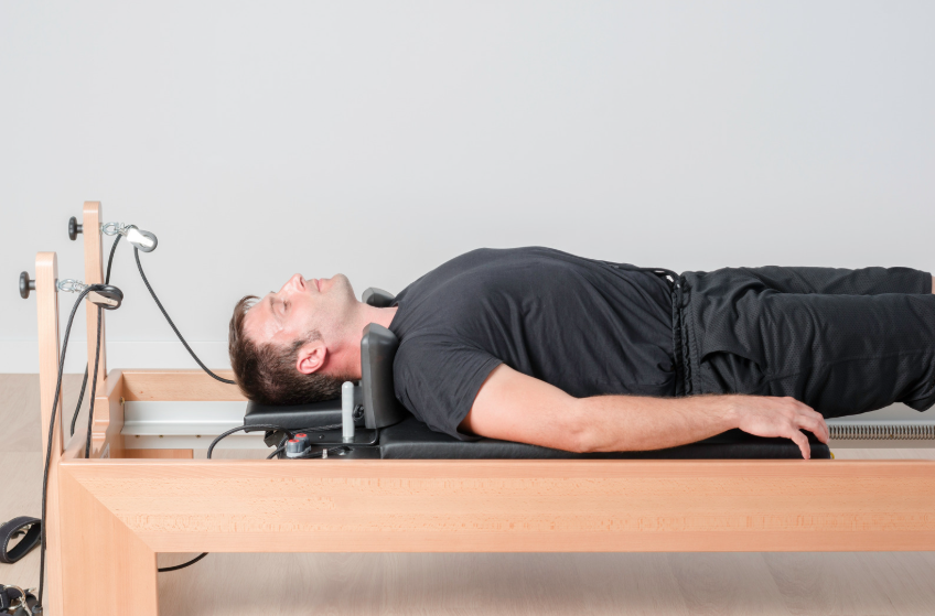 ピラティストレーニング 男性 イメージ画像